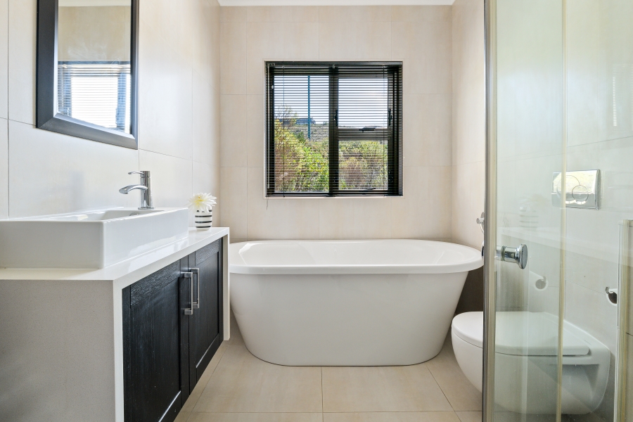 5 Bedroom Property for Sale in Pezula Golf Estate Western Cape
